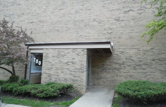 700 Dempster Street - 700 West Dempster Street, Cook County, IL 60056