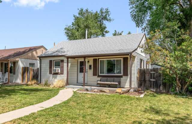 3BD, 1BA Edgewater Home with Lard Back Yard and 2-Car Garage photos photos 3BD, 1BA Edgewater Home with Lard Back Yard and 2-Car Garage photos photos
