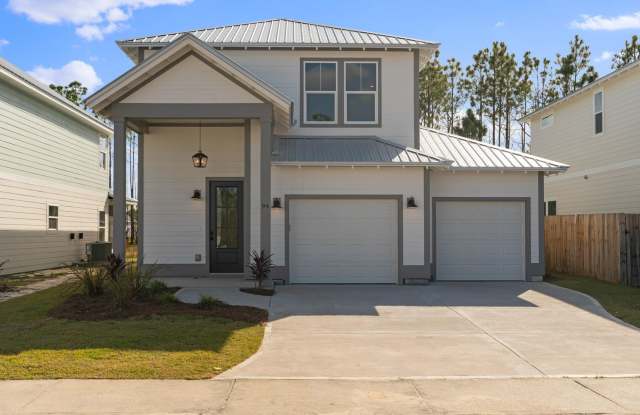 Gorgeous furnished 4 bedroom pool house for rent w/ pool service included! photos photos