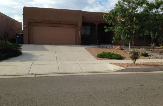 1640 Arbolera Loop SE photos photos