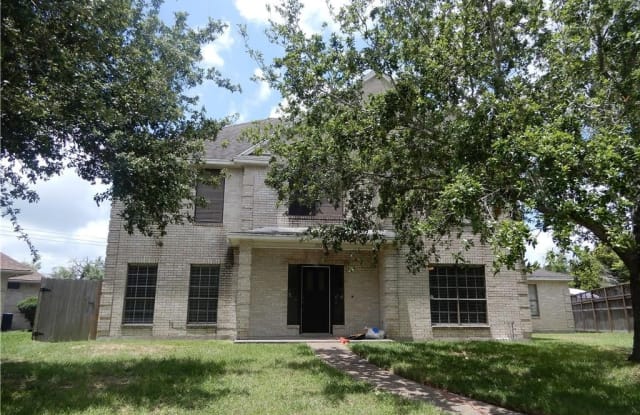 7033 Bevington Dr - 7033 Bevington Dr, Corpus Christi, TX 78413