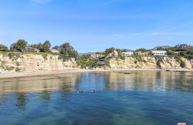 6671 Dume Dr Gallery 2