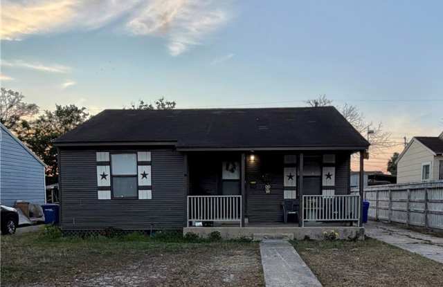 4321 Carlton Street photos photos