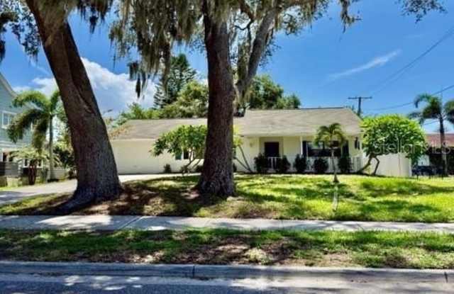 217 S SPRING Boulevard Gallery 1