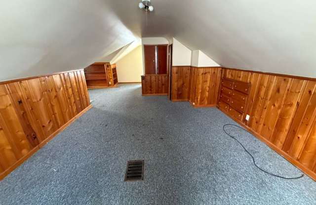 3-BED, 1 BATH BEAUTIFUL SINGLE- FAMILY HOME IN MAPLE HEIGHTS! photos photos