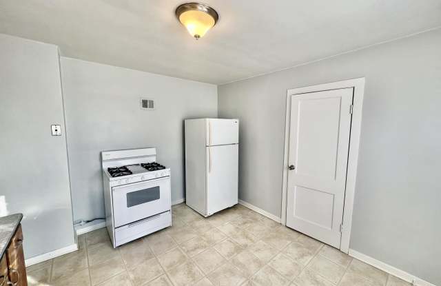 1822A Superior Ave. photos photos