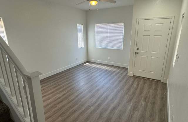 6370 Lonesome Lake - 4 Bedroom in SW Las Vegas! Gallery 4