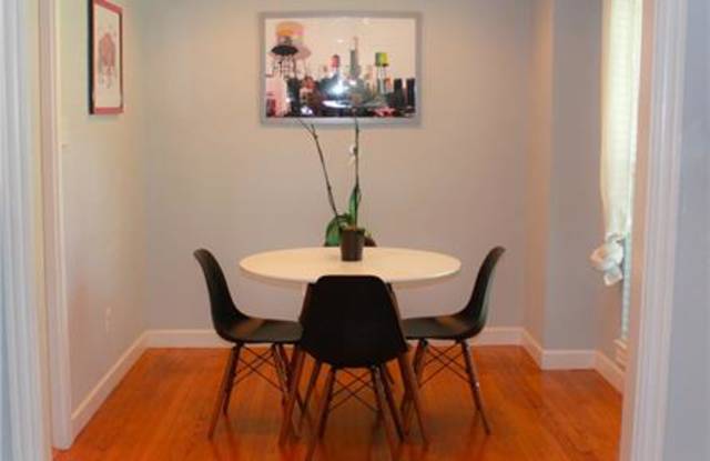 4029 Lovell Avenue Gallery 2
