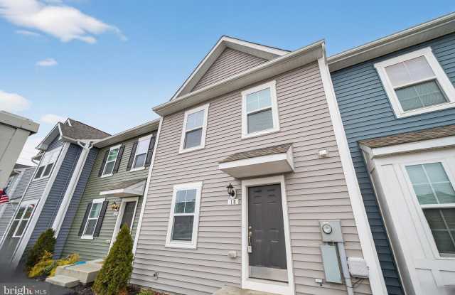 18 NEEDLE Court photos photos