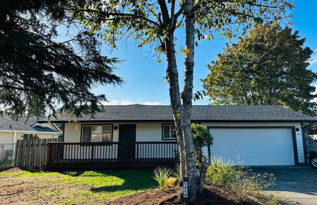 Newly Remodeled Four Bedroom One Level Home photos photos