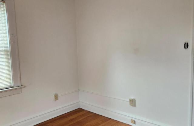 2025 W 4th Place Gallery 4