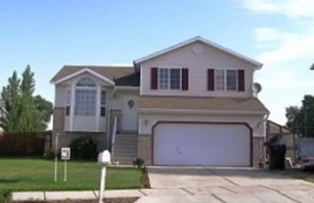 1258 W 725 N photos photos