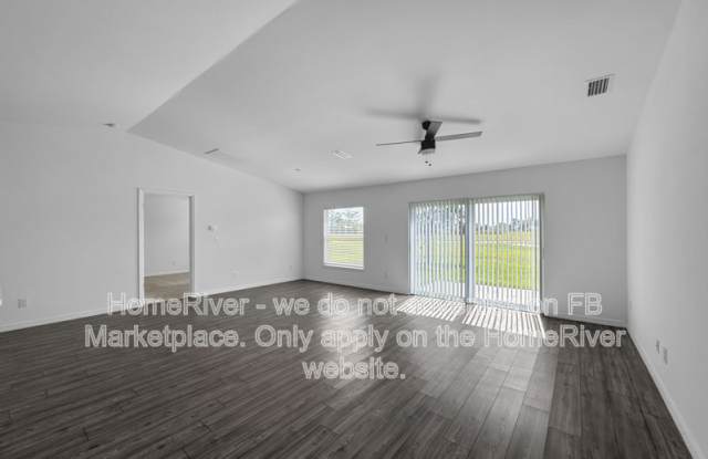 4303 NE 12th Ct Gallery 3