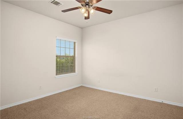 305 Sterling Street unit: A Gallery 3
