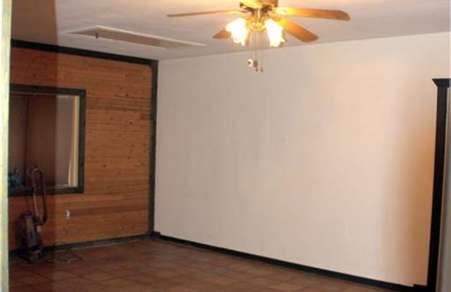 3649 East 46th Street Gallery 4