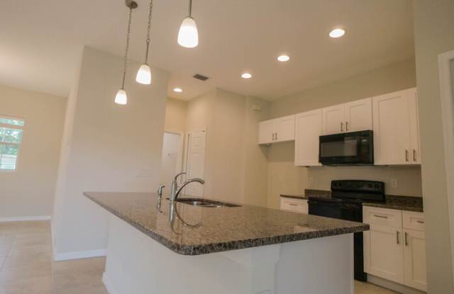 1839 Northwest 20th Place Gallery 3