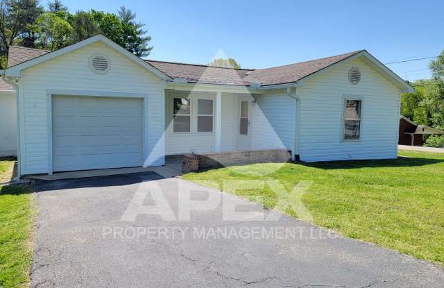 Cute 2 Bd - 1 Ba Single Family Home w/Garage in Fountain City! photos photos