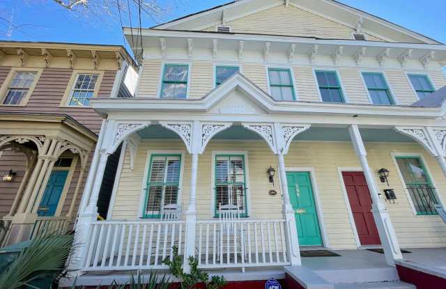 2 BED | 2.5 BATH | DOWNTOWN LIVING | PRIVATE COURTYARD | WALK TO EVERYTHING - 506 Price Street, Savannah, GA 31401