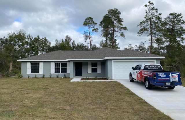 Desirable SW Ocala Neighborhood 4/2/2 *WON'T LAST* photos photos