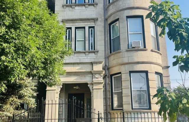 3359 W Flournoy Street photos photos