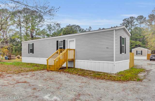 108 Gladewood Circle - 108 Gladewood Circle, Craven County, NC 28560