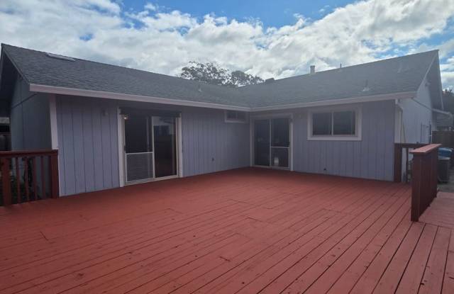 **Move - In Specials Available ! Reduced Deposit for Qualified Applicants ** - 2445 Gads Hill Street, Santa Rosa, CA 95401