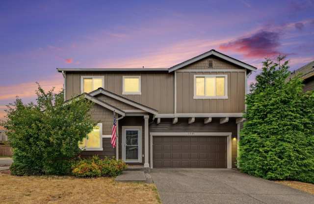 Beatiful Olympia home Available NOW Gallery 3