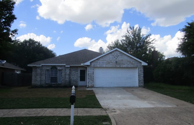 1221 Brooklawn Dr - 1221 Brooklawn Drive, Arlington, TX 76018