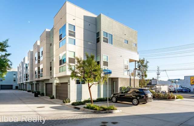 135 Mercer Way - 135 Mercer Way, Costa Mesa, CA 92627