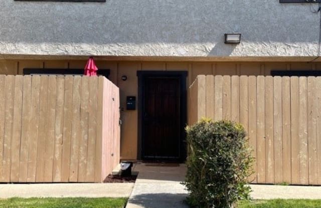 1056 Carob Way Gallery 2