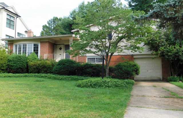 6404 Middleburg Lane - 6404 Middleburg Lane, Bethesda, MD 20817