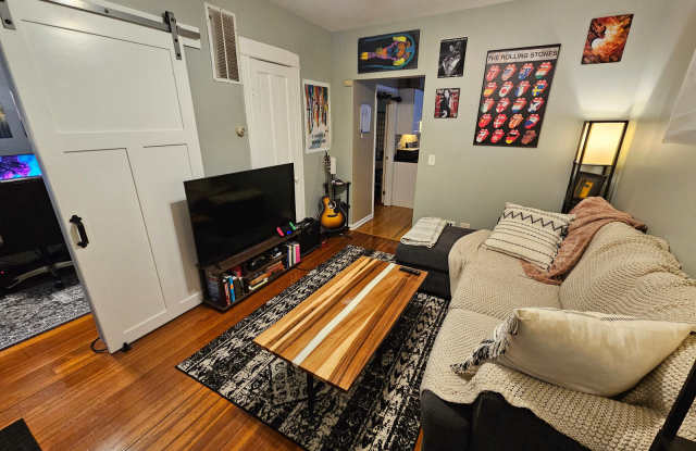 2240 West Palmer Street photos photos