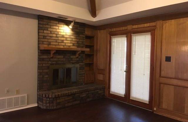 704 Cross Ridge Circle N Gallery 2