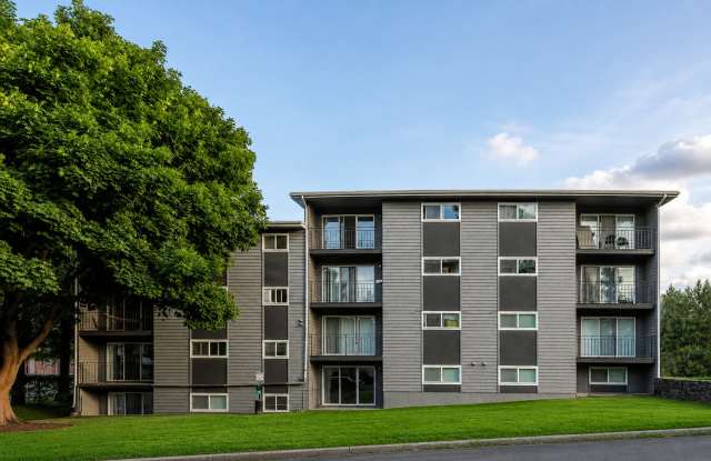 Comfortable 2 Bed / 1 Bath Just Steps from EWU photos photos