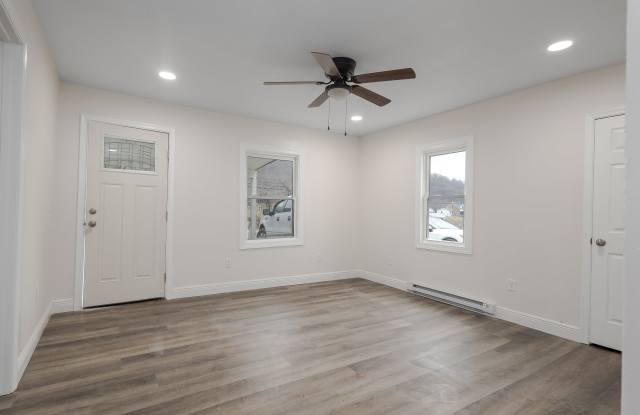 3273 Valley Road, Berkeley Springs WV 25411 Gallery 4