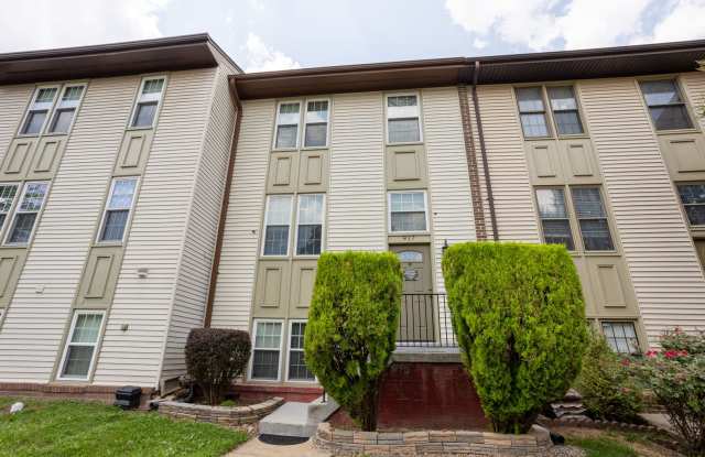 Charming 4-Bedroom Townhome in the Heart of Herndon photos photos