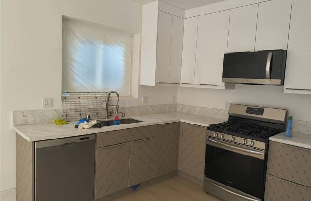 4151 W 172nd photos photos