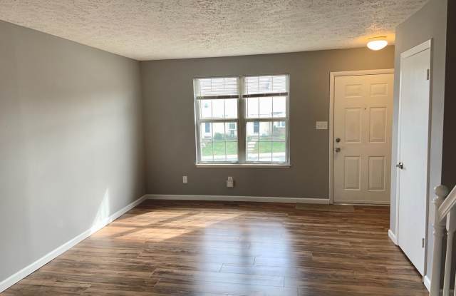 834 Clover Leaf Ct Gallery 3