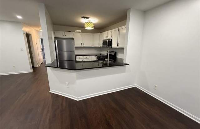 3253 Tennington Place Gallery 4