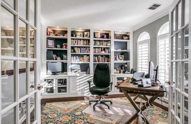 9525 Plains Circle Gallery 4