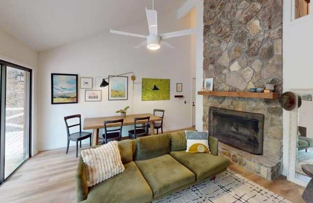 1574 Long Ridge Road Gallery 4