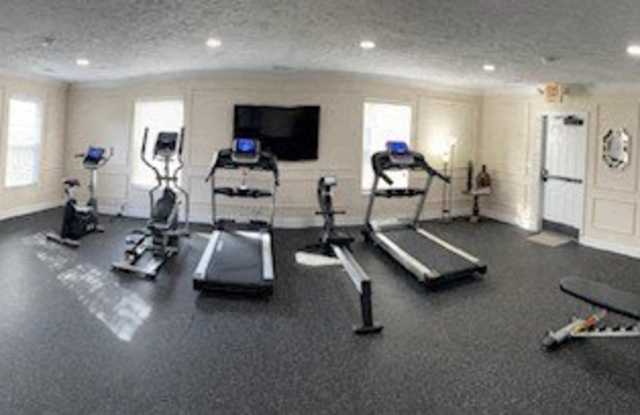 City Pointe Apartments & Townhomes Gallery 3
