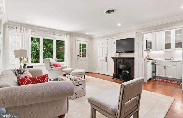 25 HIGHFIELD Court Gallery 3