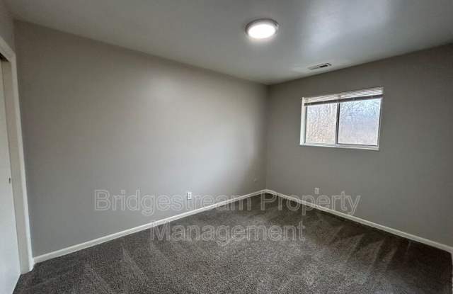 7837 N Main Street Gallery 4