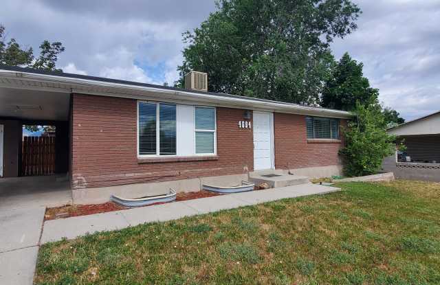 4694 S Lemonwood Cir; Unit B Gallery 1