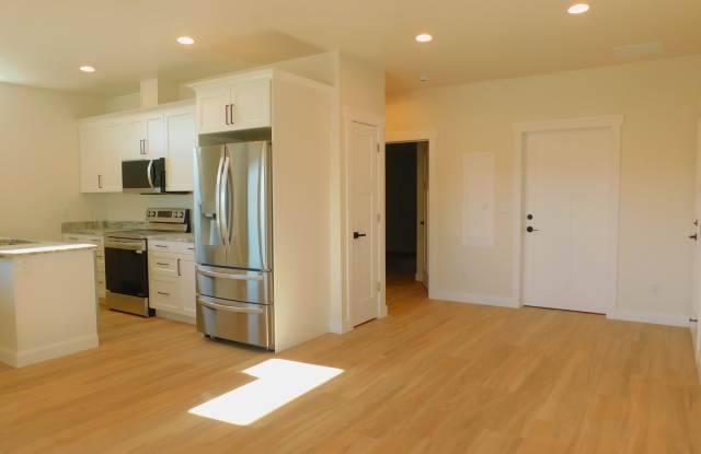 227 Rolling Hill Road - 2 photos photos