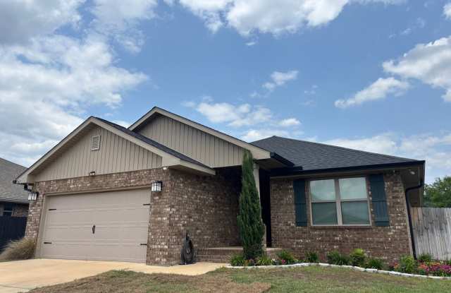 Modern Home in GREAT neighborhood w/ community pool!! photos photos