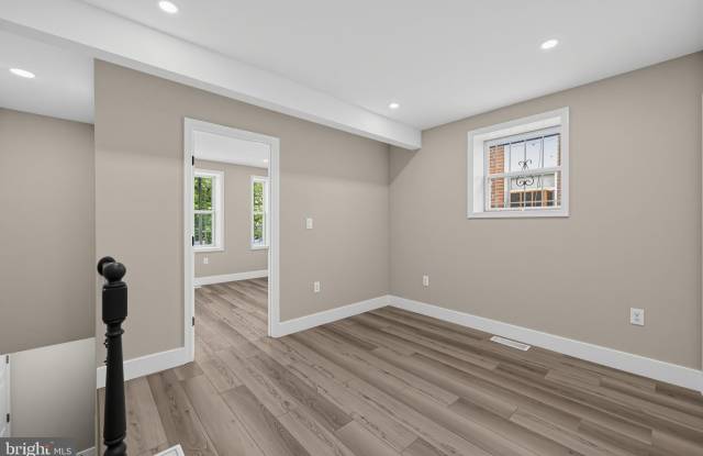 439 LEBAUM Street SE Gallery 2