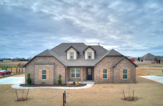 Very Nice 5 Bedroom 3.5 Bathrooms with Bonus Room Mustang Schools photos photos