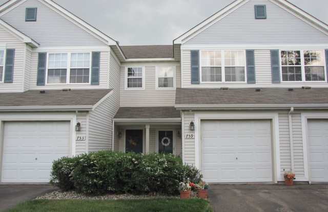 2 Bed/1.5 Bath Townhome in Shakopee Available Sept 1 photos photos